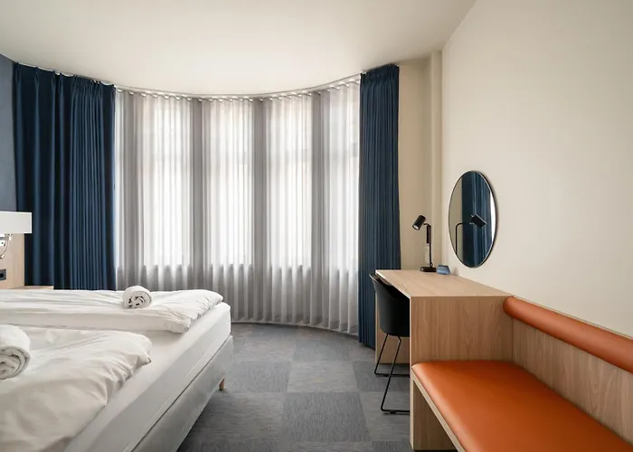 Breeze Hotel Victoria
